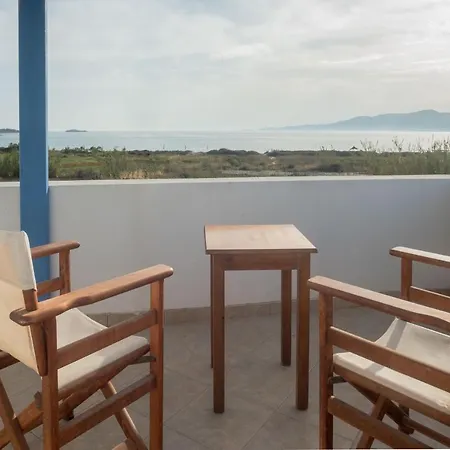Depis Aqua Beachfront Apartment Pláka